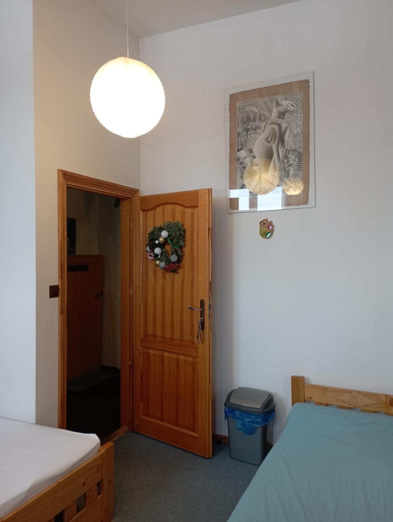 A3Apartament 2 Pokojowy Aneks Kuchenny 2 Lazienki Wlasne Na Korytarzu Villa Jumper Pobyt Na Termach Dla 2 Osob Gratis ザコパネ 部屋 写真
